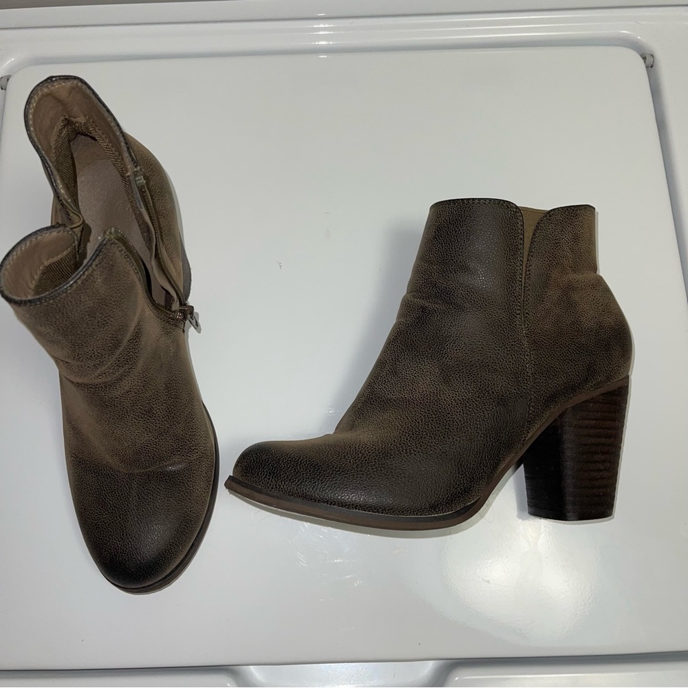 Harlow Brown 3 inch heels